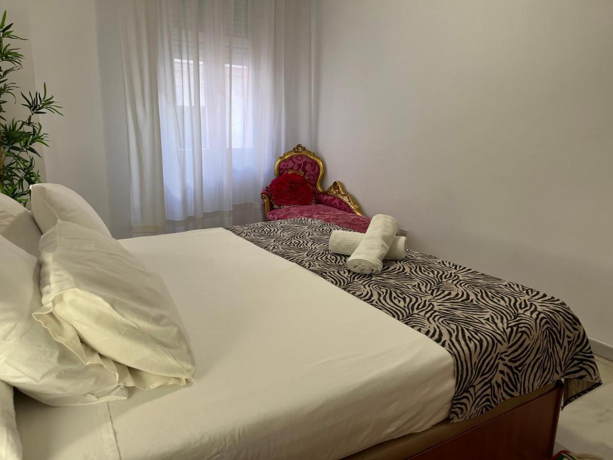 Very Nice Apartament. City Center. Private Parking Sevilla Buitenkant foto